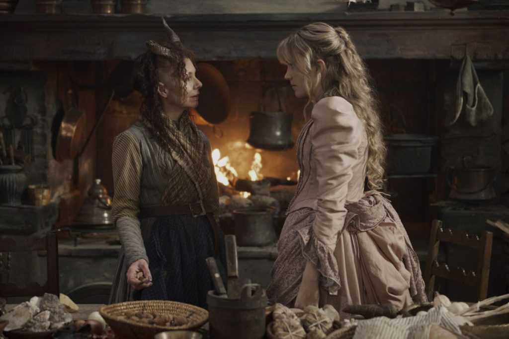 Carnival Row s'achève avec une seconde saison plutôt sympa.
Dommage qu'elle soit rushée car la série est annulée...