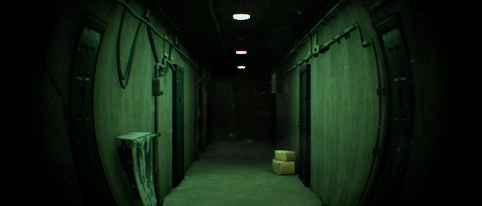 Un couloir sombre et confiné avec des portes aux teintes vertes, créant une atmosphère oppressante.