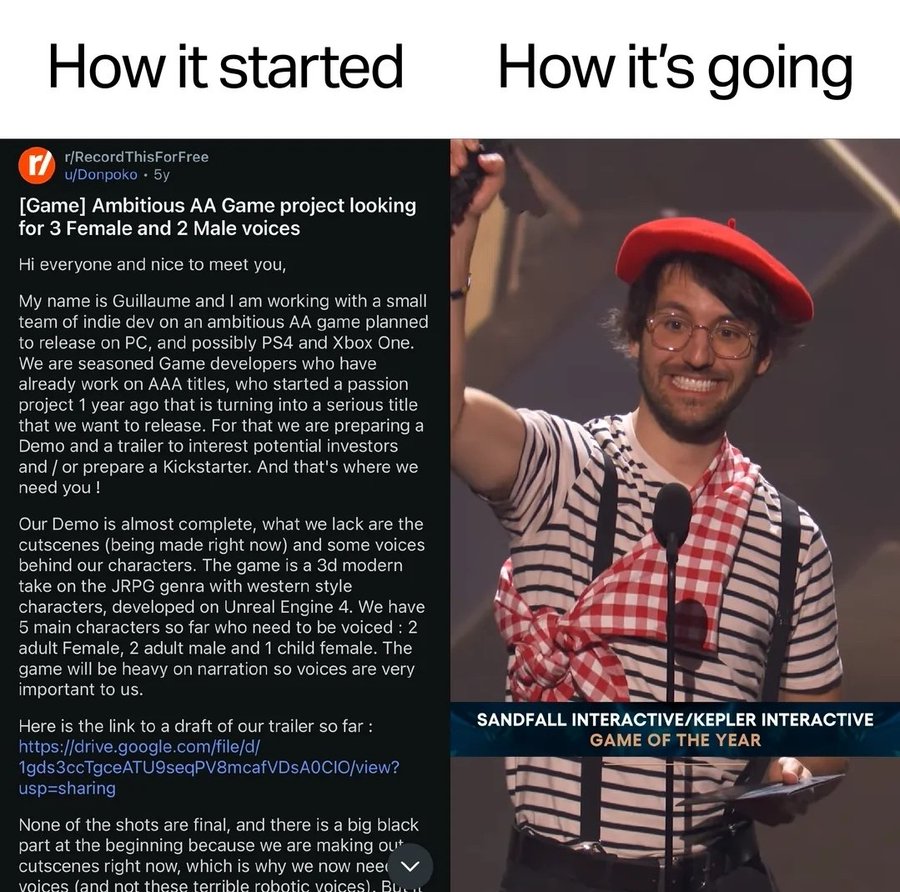 Image montrant un homme sur scène, souriant avec une chemise rayée et un chapeau rouge, tenant un microphone avec un panneau indiquant le 'Jeu de l'année' en bas.