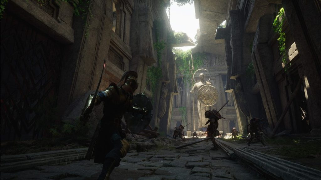 Un groupe de guerriers s'affrontent dans une ancienne ruine, avec une grande statue au fond. La lumière pénètre à travers les fissures du bâtiment envahi par la végétation.