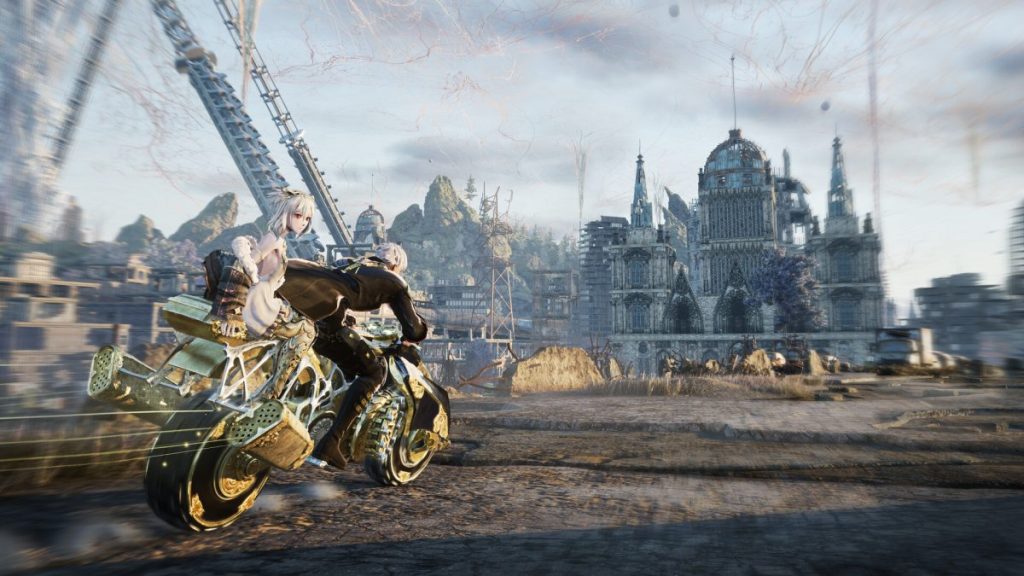 Deux personnages sur une moto futuriste, sur fond d'une ville abandonnée avec des bâtiments délabrés et une ambiance apocalyptique.