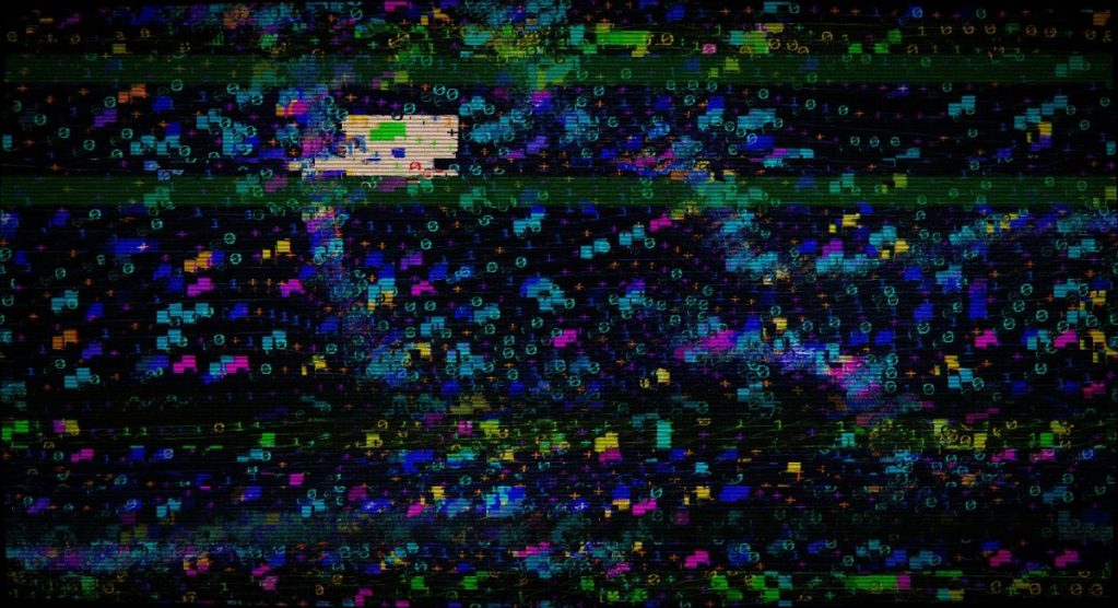 Une image présentant un écran défectueux avec un motif psychédélique de couleurs vives et de chiffres numériques sur un fond sombre.